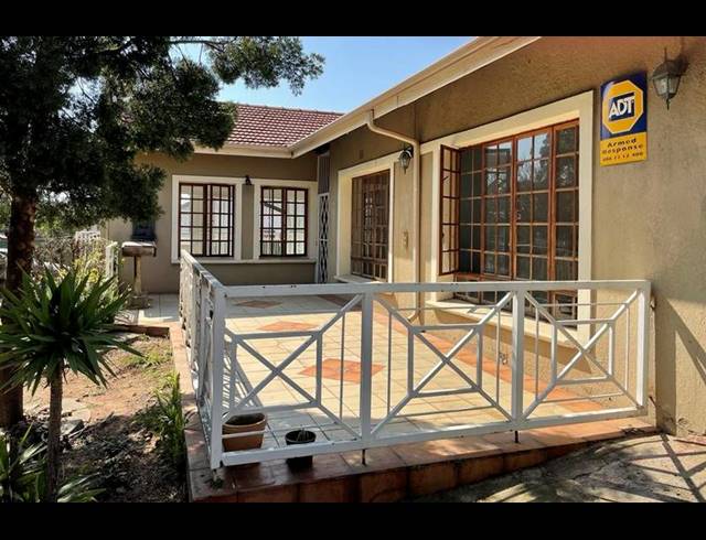 8 BEDROOM HOUSE FOR SALE IN BOKSBURG